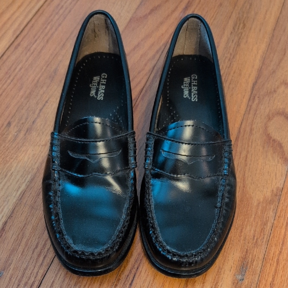 GH Bass Classic Weejun Loafers. 7.5 Women's.
